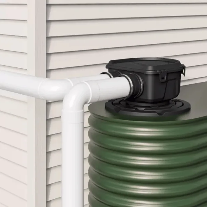 Rainwater filter on downpipe